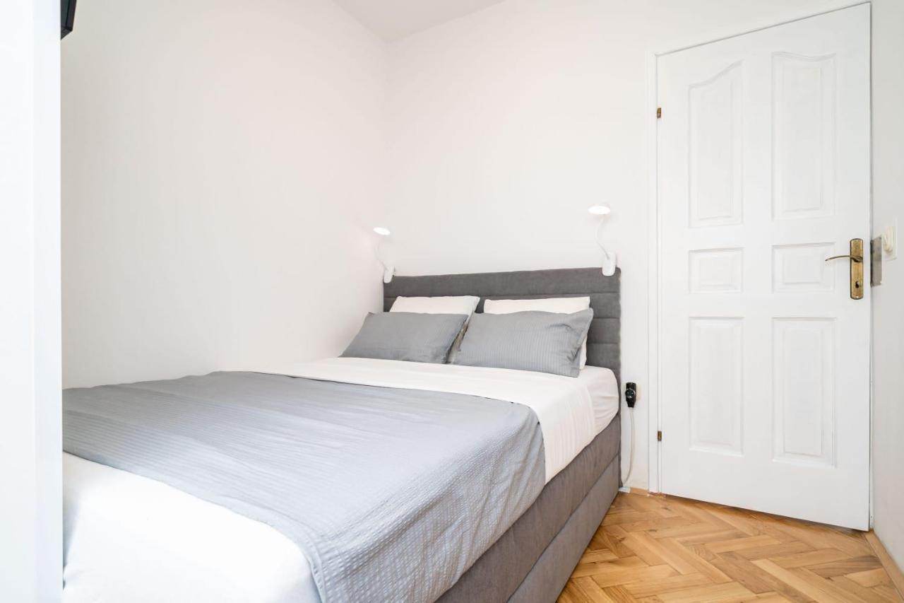 Apartman Knego With Parking Dubrovnik Exterior foto